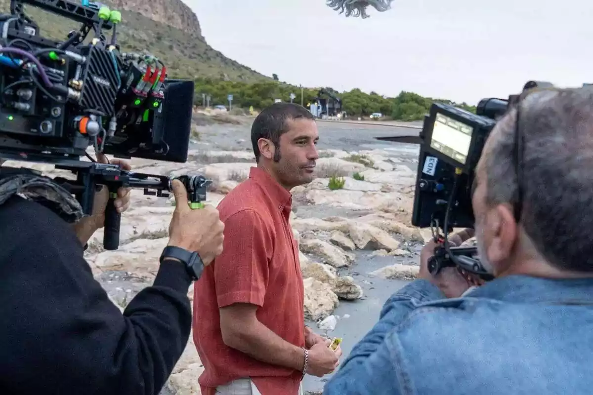 Álex García en el rodaje de la segunda temporada de El Inmortal