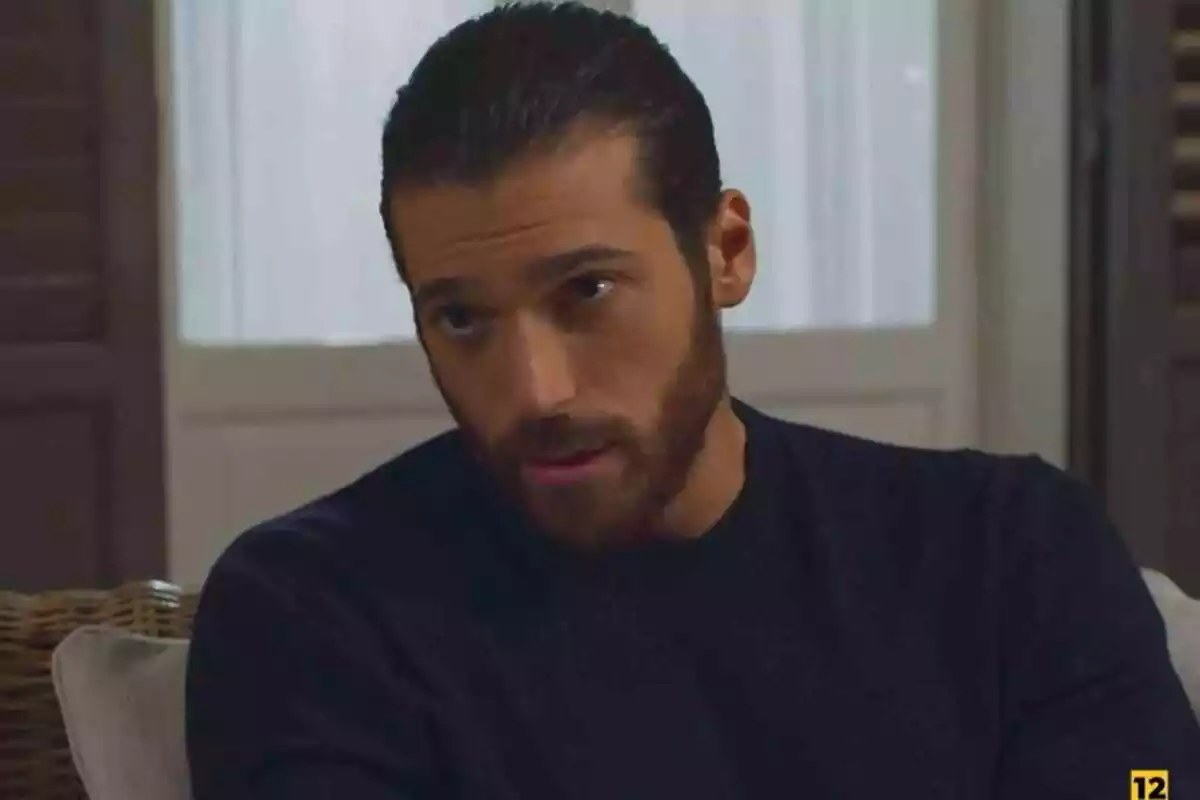 Can Yaman en el capítulo 10 de Violeta como el mar en Antena 3