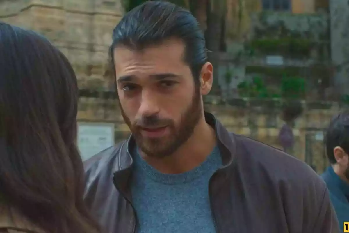 Can Yaman en el capítulo de Violeta como el mar del miércoles 16 de agosto