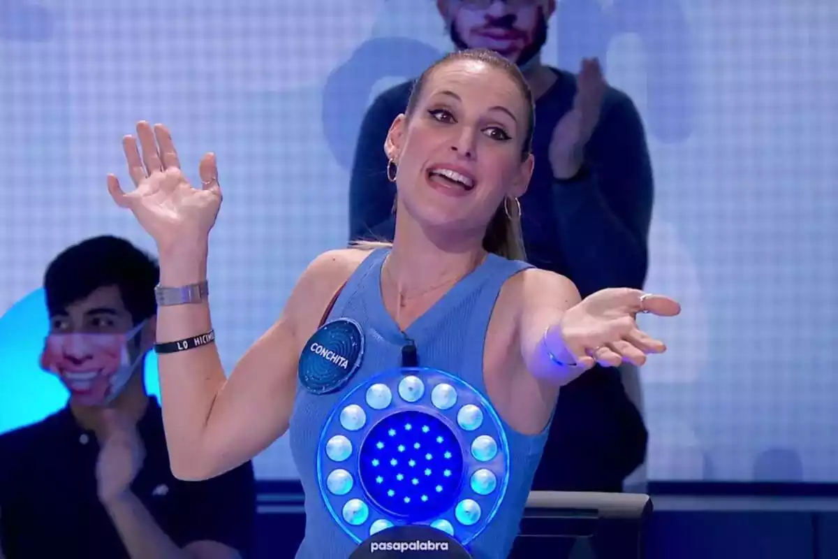 Captura de la cantante Conchita como invitada de Pasapalabra en Antena 3