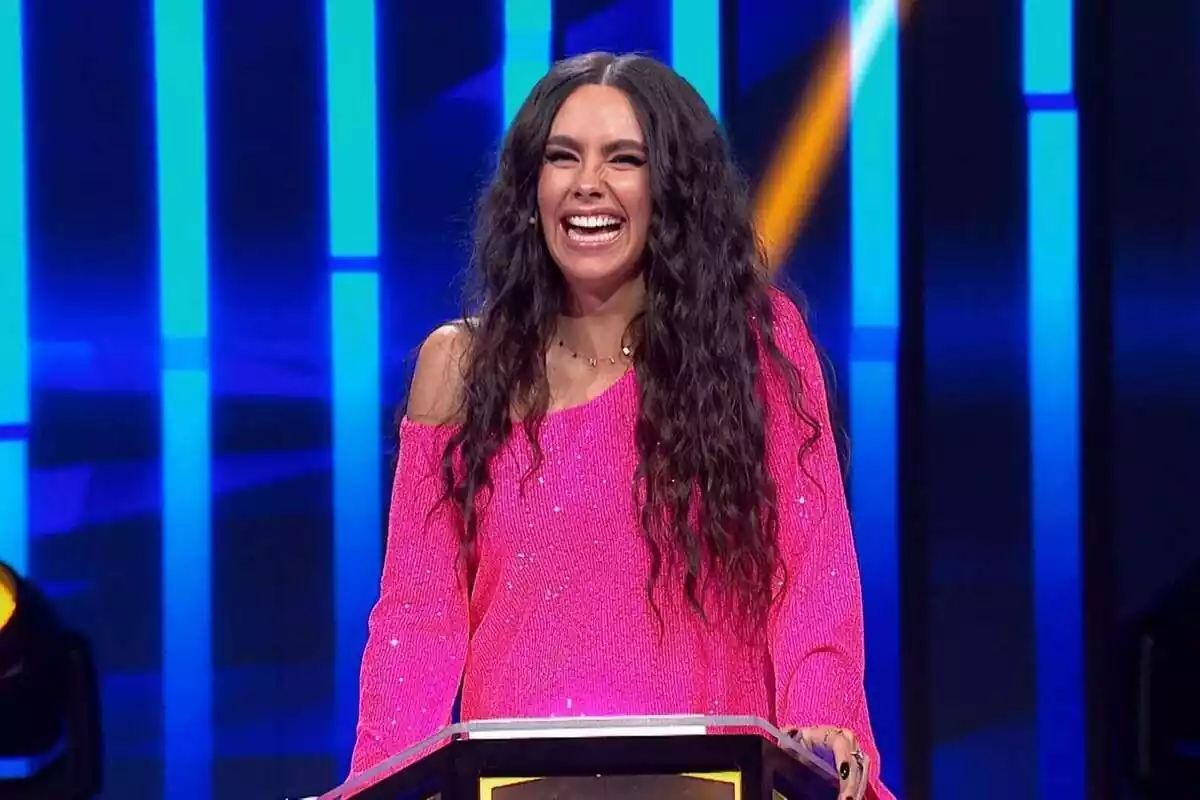 Cristina Pedroche sonriendo como presentadora de Password en Antena 3