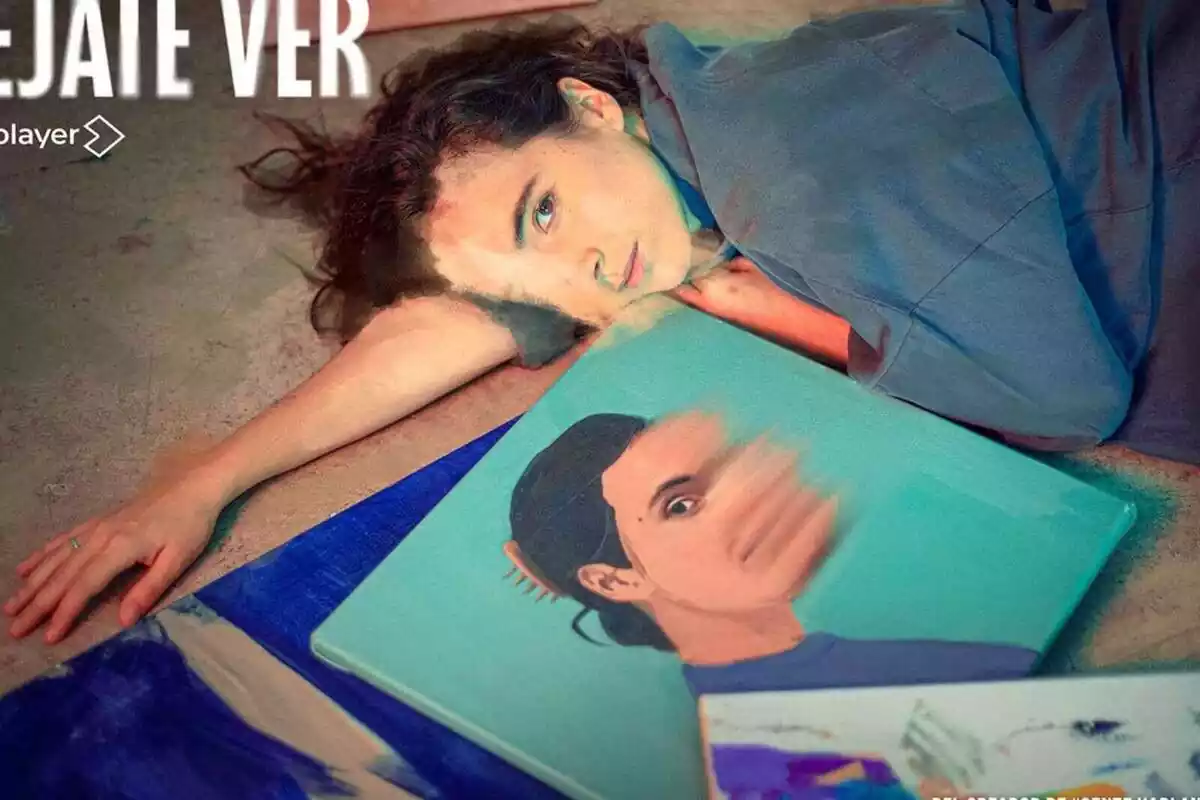 Macarena Sanz en el cartel de Déjate Ver, serie de Álvaro Carmona para atresplayer