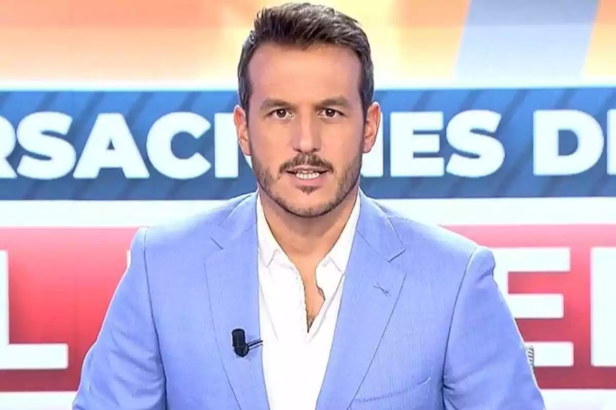Captura de Diego Losada como presentador de En Boca de Todos en Cuatro