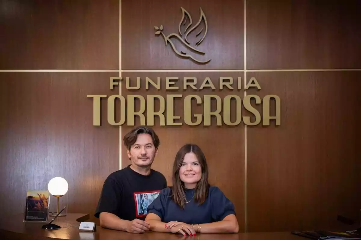 Alberto y Laura Caballero en el rodaje de Muertos S.L. para Movistar Plus+