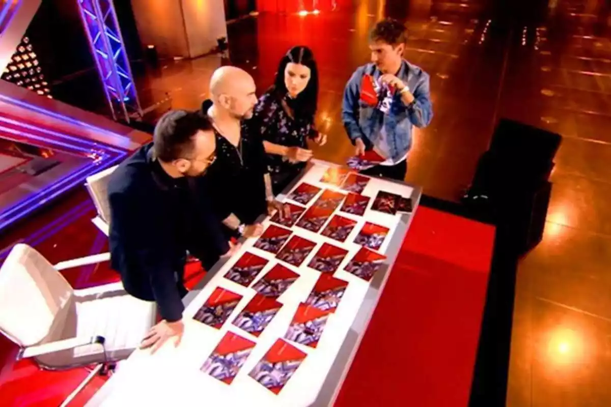 Fotografía de Laura Pausini, Risto Mejide, Xavi Martínez y Fernando Montesinos como jurado de de Factor X en Telecinco