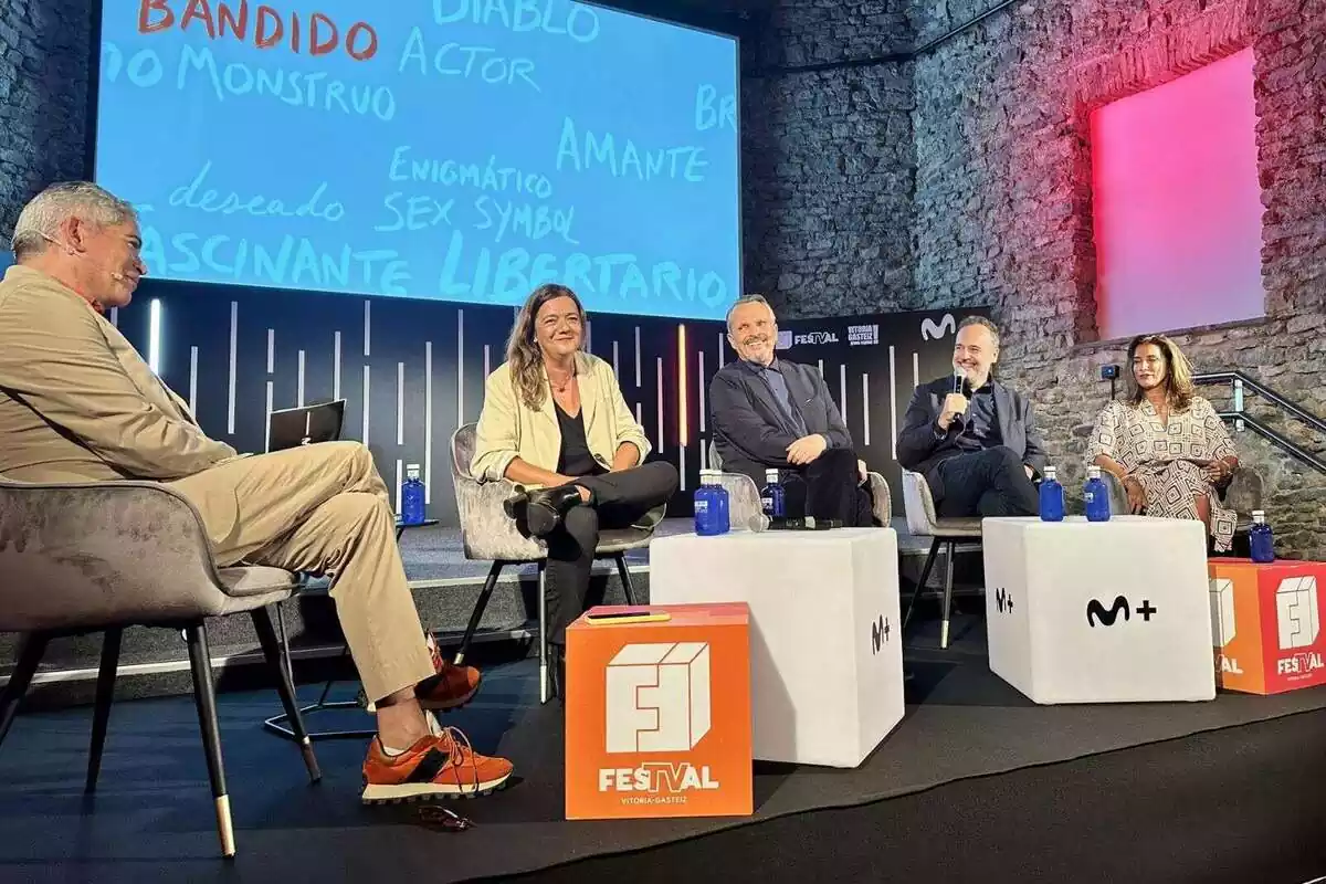 Presentación de Bosé Renacido con Miguel, Macarena Rey, Boris Izaguirre, Pite Piñas y Jorge Ortiz de Landázuri en el FesTVal