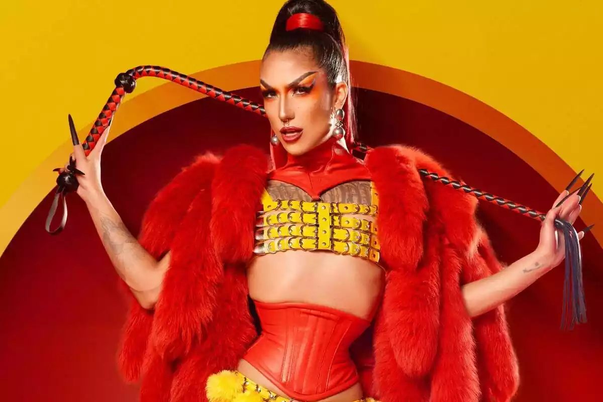 Posado de Pakita como concursante de Drag Race: All Stars en atresplayer