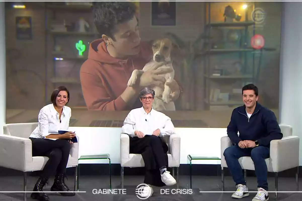 Ana Pastor, Luz Aldama y Emilio Doménech (Nanísimo) en la presentación de Gabinete de Crisis de laSexta