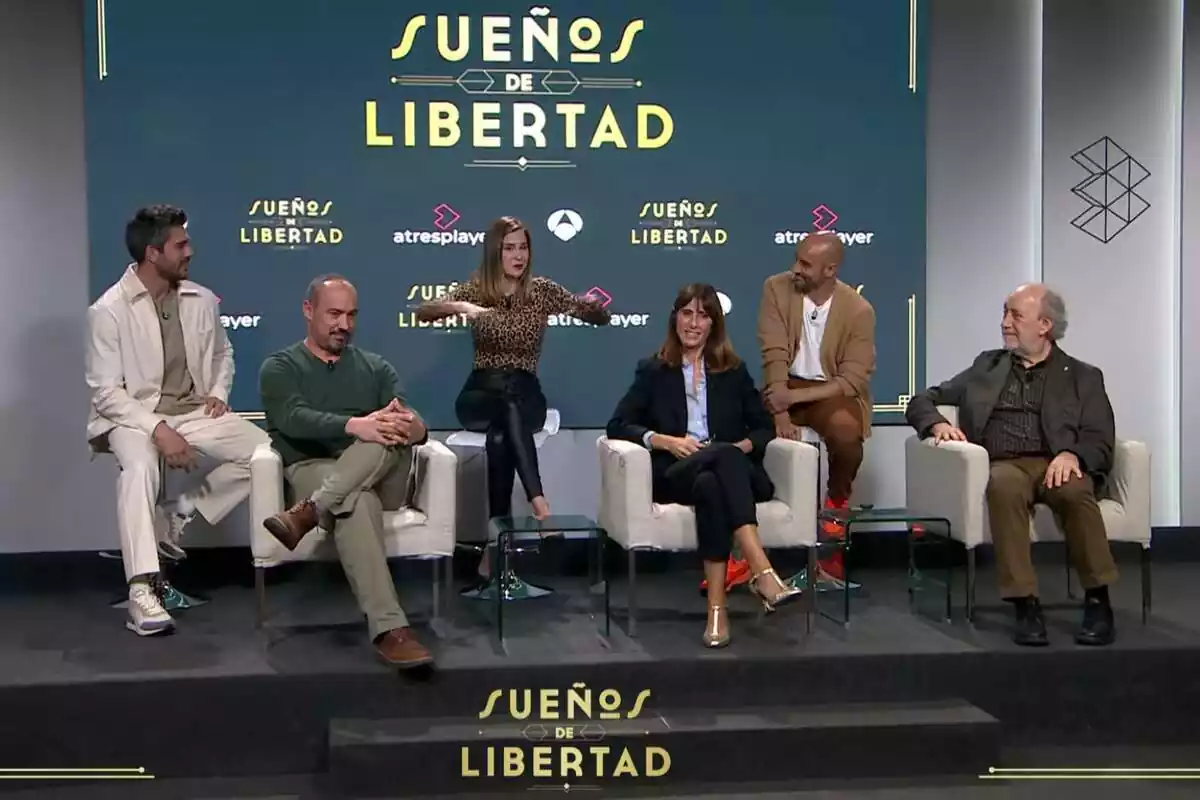 Captura de la rueda de prensa de Sueños de Libertad de Antena 3 con Natalia Sánchez, Alain Hernández, Dani Tatay, Montse García, Joan Noguera y Jaume Banacolocha