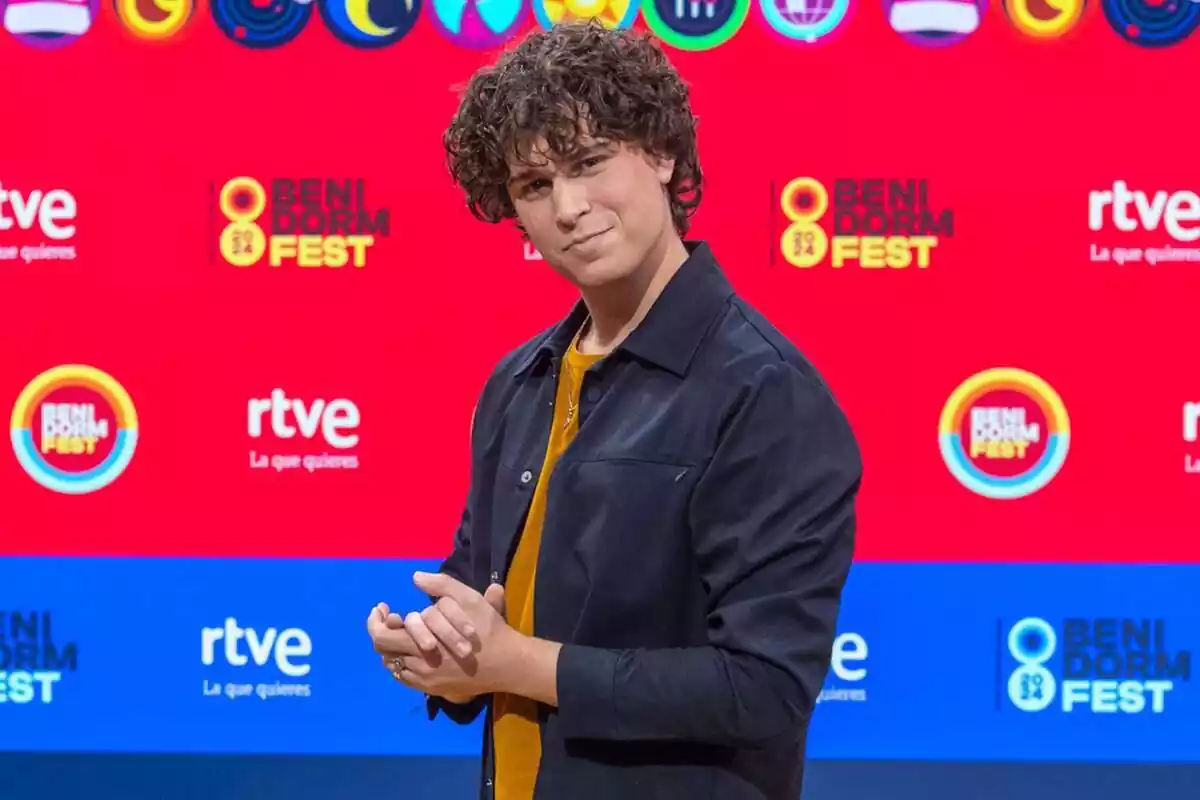 Fotografía de Roger Padrós en la presentación del Benidorm Fest