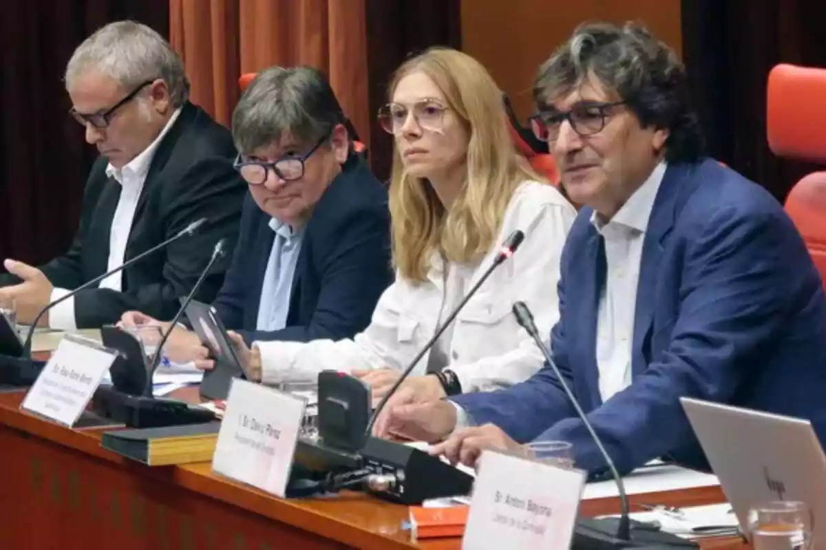 Rosa Romà, Sigfrid Gras y Jordi Borda en la comparecencia en el Parlament de 3cat