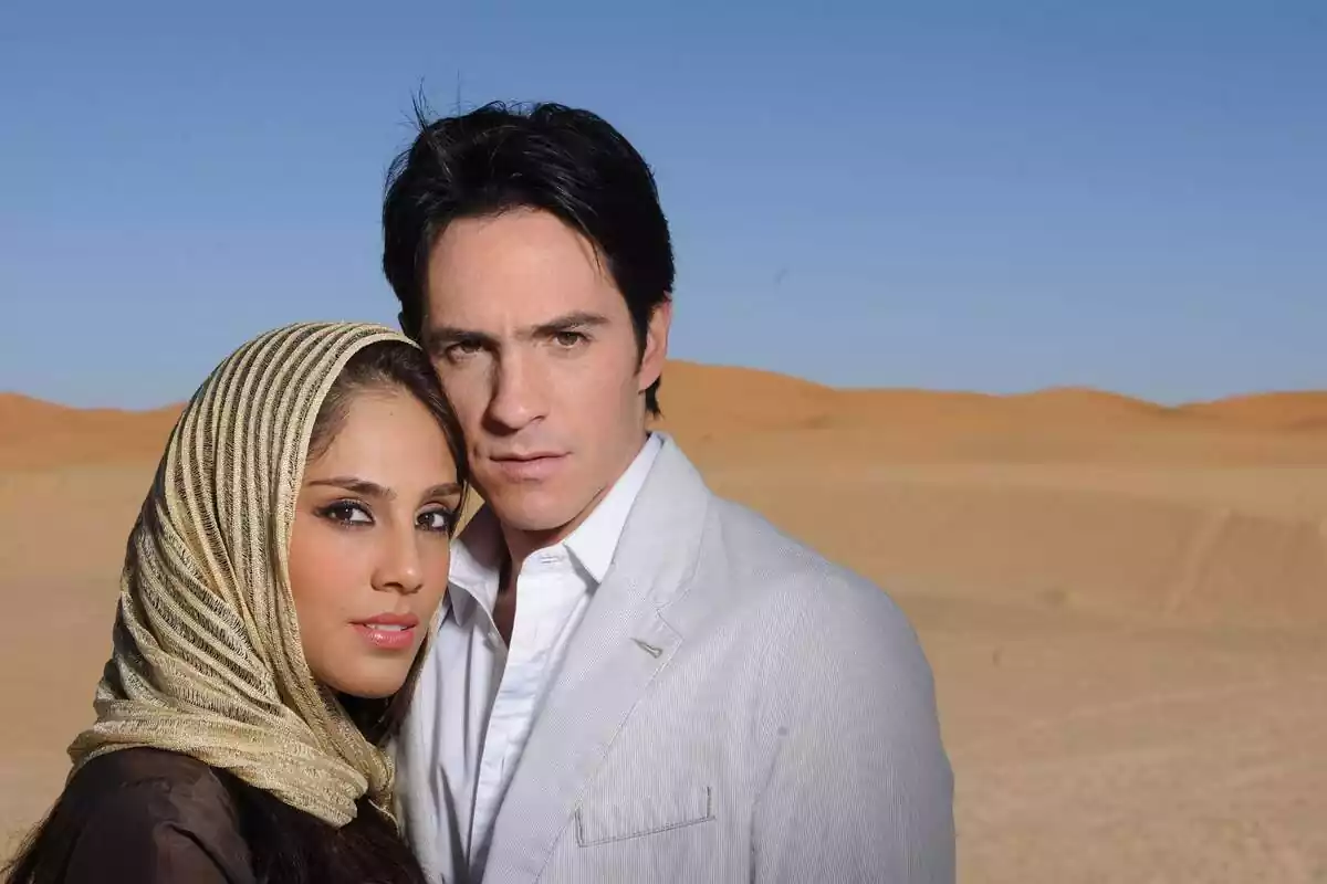 Sandra Echevarría y Mauricio Ochmann en 'El Clon'